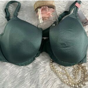 Cacique Plus Size  Bra 46D Lightly Lined Full Coverage underwired NEW